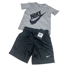NWT Nike Shorts and T Shirt Set size 4T